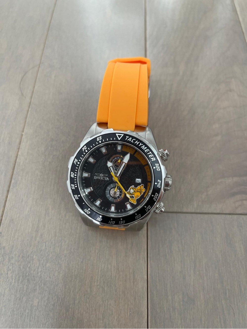 Invicta Garfield limited edition men’s chronograph watch orange silicone strap
